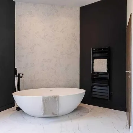 Villa Luxurious With Indoor Pool 3br 6p - 225m2 - Cap Ferrat